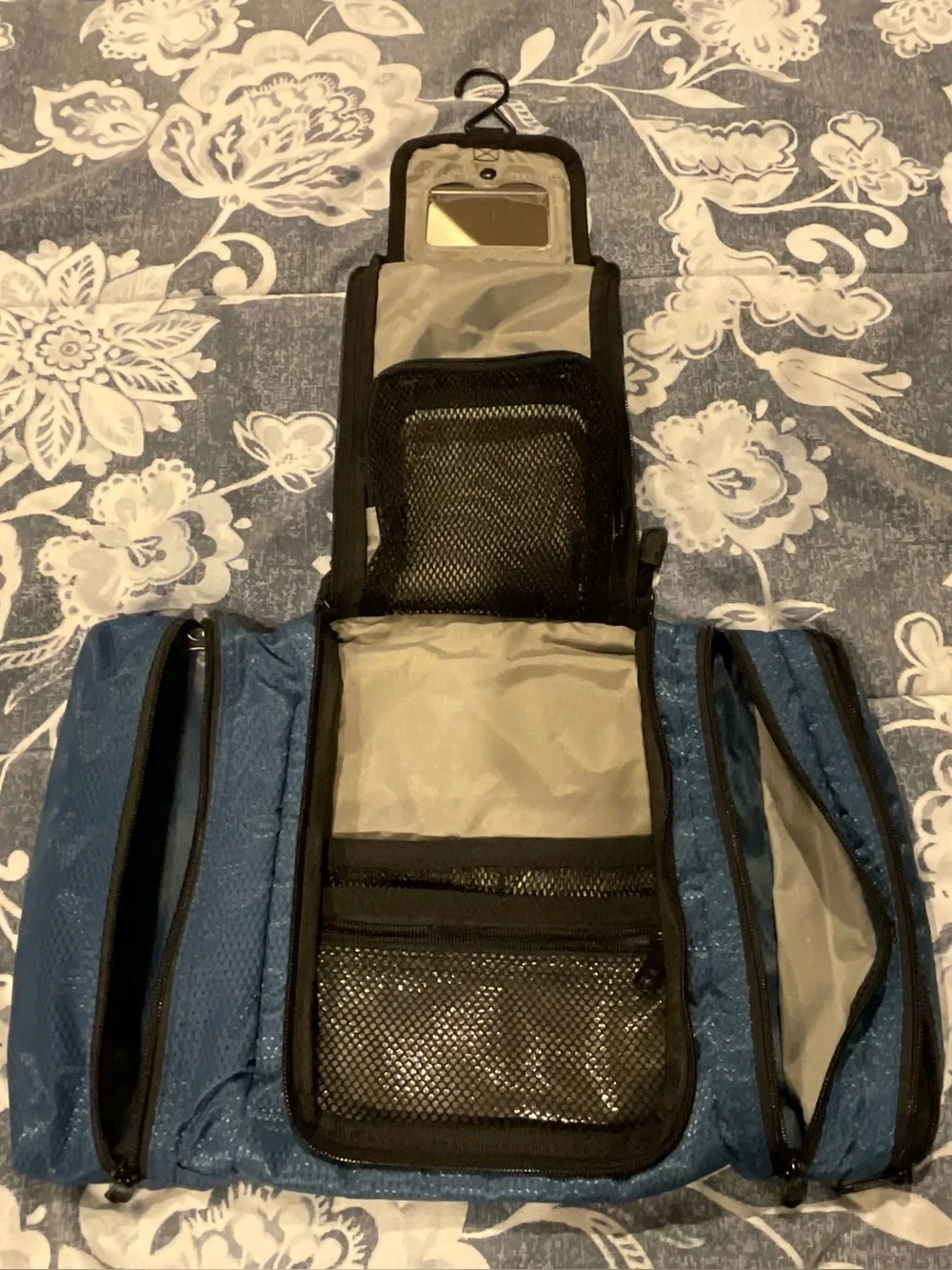 eBags Travel Toiletry Bag, Blue - Picture 3 of 4